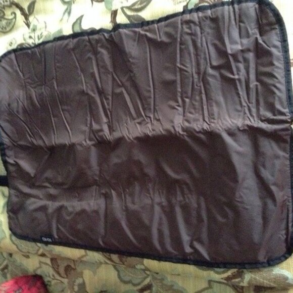 OIOI AUSTRALIA RED DAMASK HOBO DIAPER TOTE BAG, LN - Picture 6 of 6